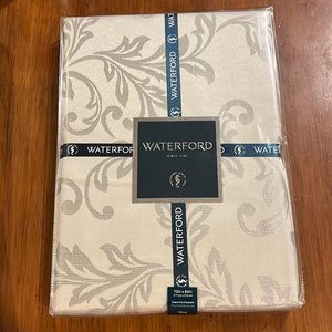 Waterford Platinum Silver Shimmer Scroll Holiday Tablecloth  70”x 84” new